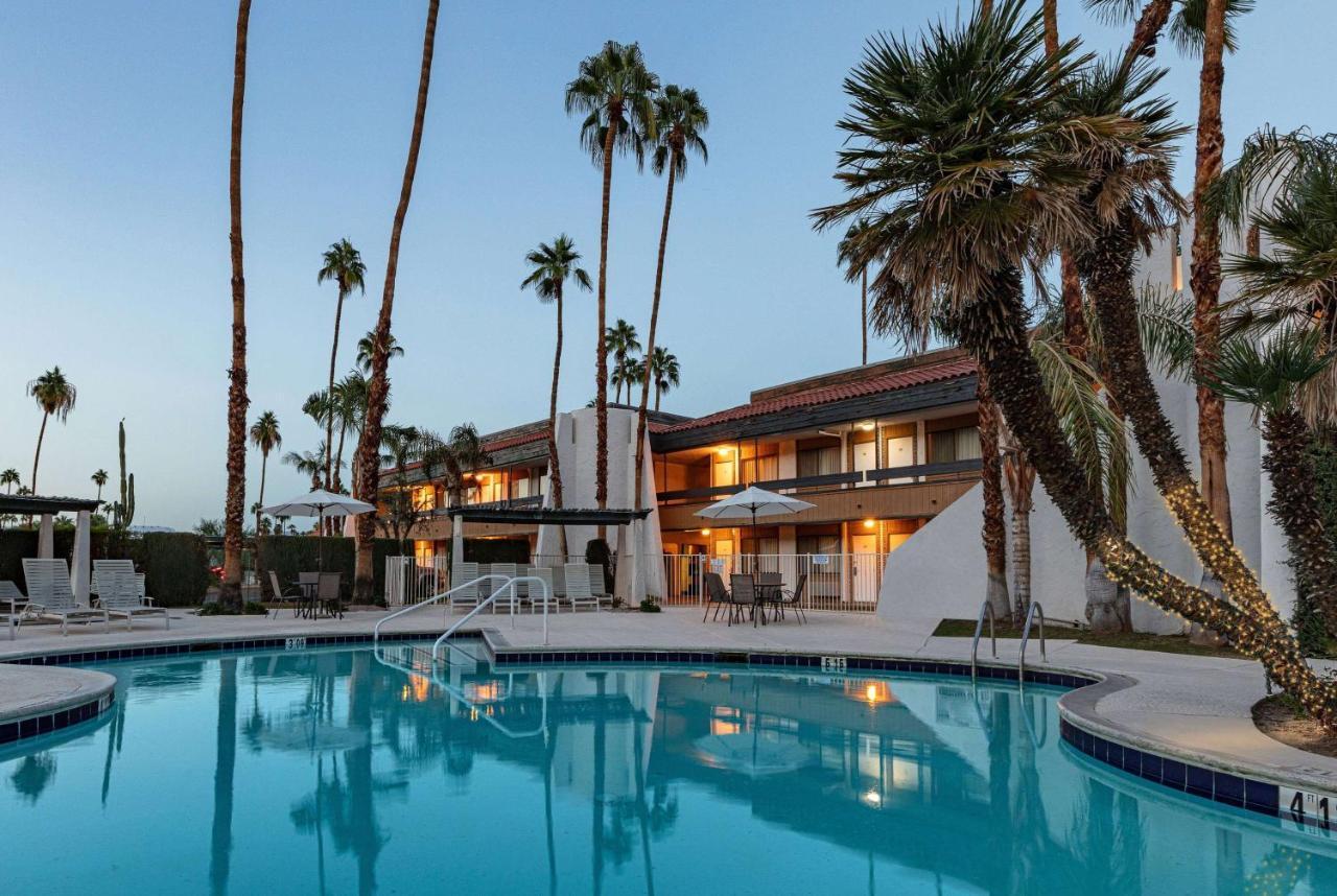 Travelodge By Wyndham Palm Springs Exterior photo
