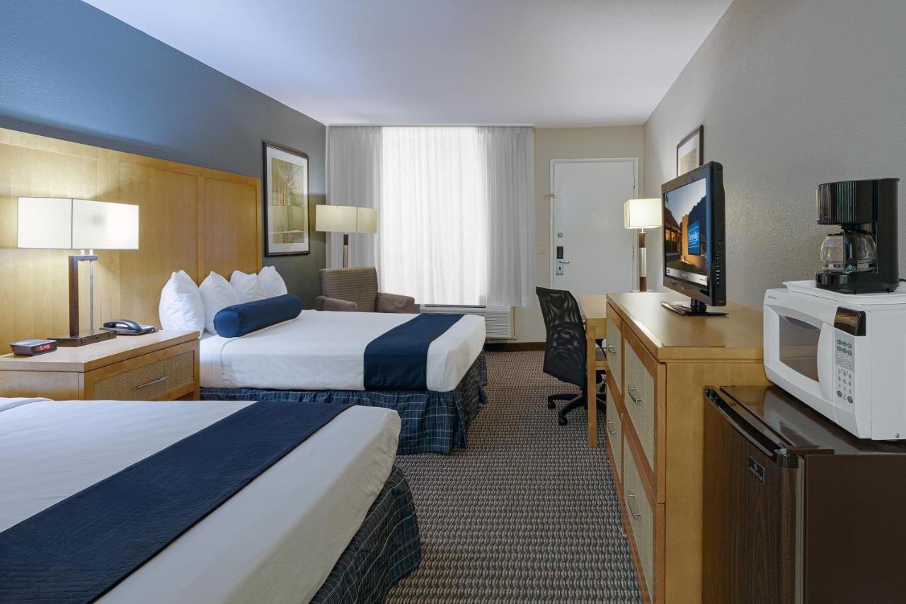 Travelodge By Wyndham Palm Springs Exterior photo