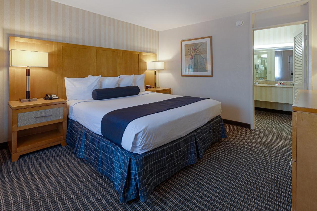 Travelodge By Wyndham Palm Springs Exterior photo