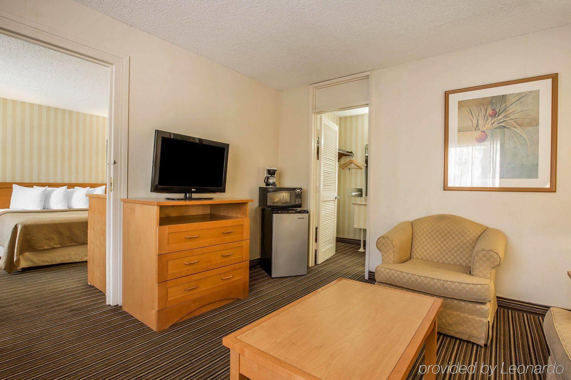 Travelodge By Wyndham Palm Springs Exterior photo