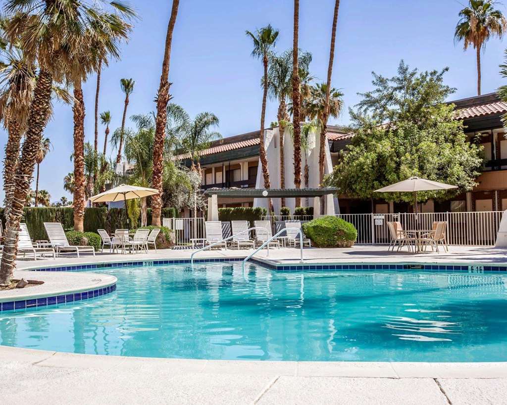 Travelodge By Wyndham Palm Springs Exterior photo