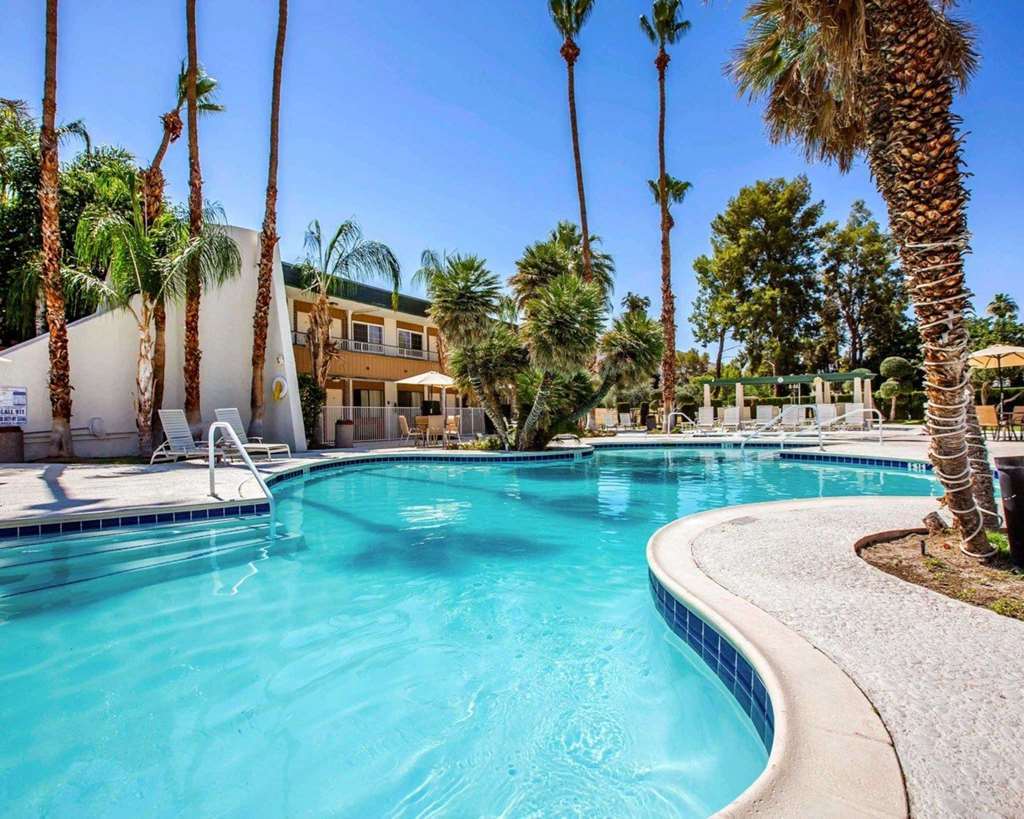 Travelodge By Wyndham Palm Springs Exterior photo